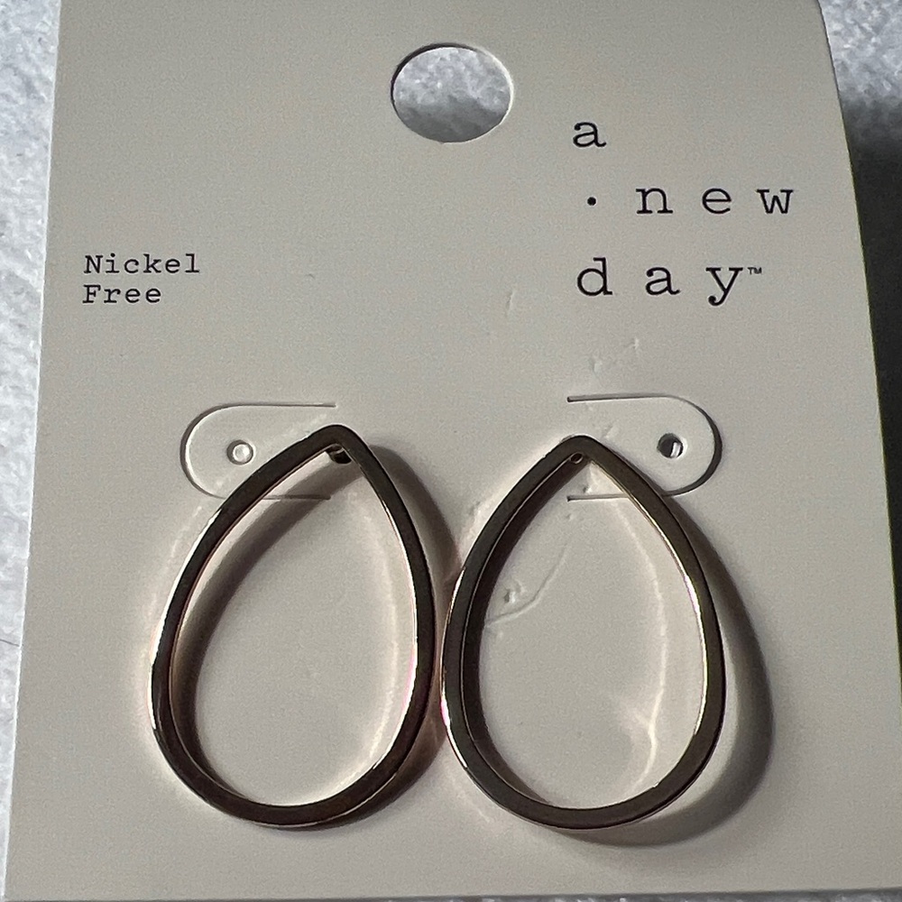 3/$15 A New Day Metallic Teardrop Earrings Lot 443